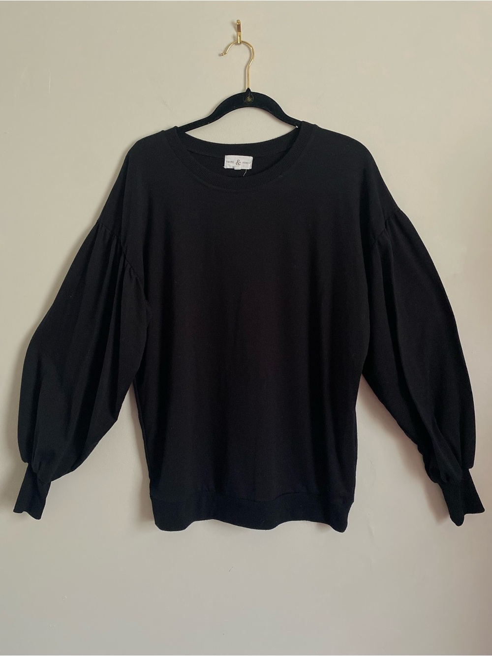 Thyme & Honey Sweatshirt M/L Puff Sleeves Relaxed Minimalist Witchy Grunge Goth